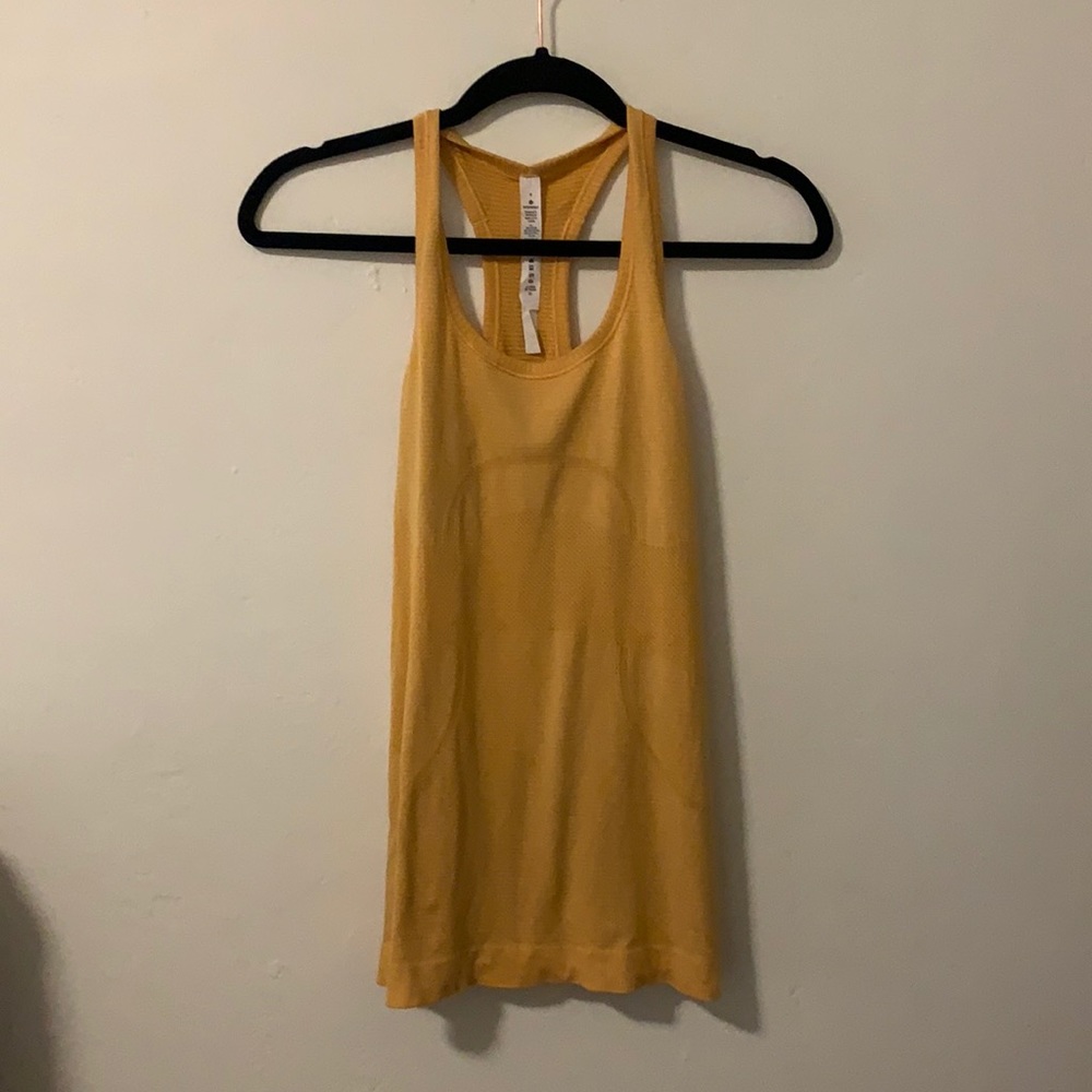 Lululemon tank